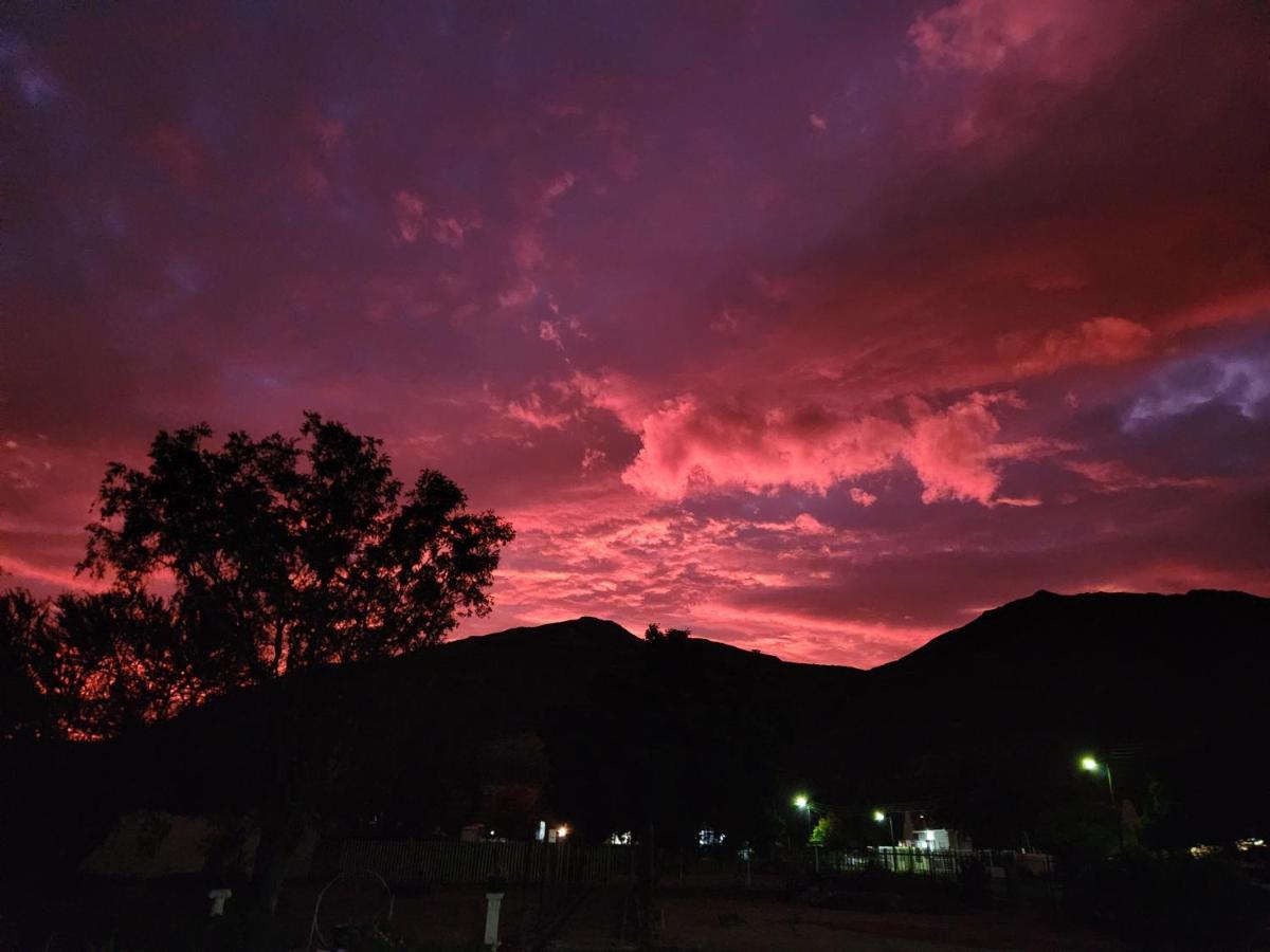 Die Dorpshuis Graaff-Reinet 외부 사진