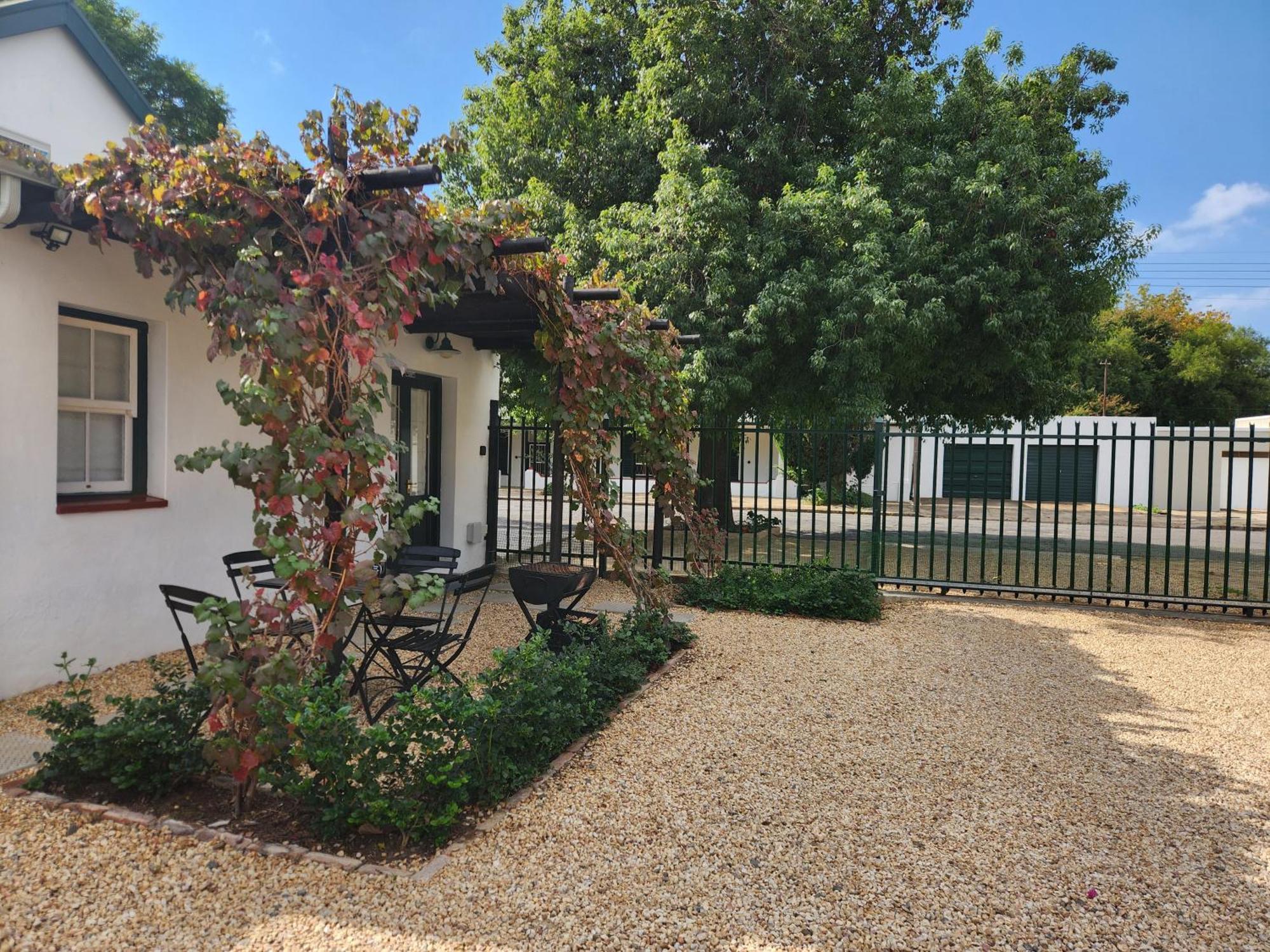 Die Dorpshuis Graaff-Reinet 외부 사진